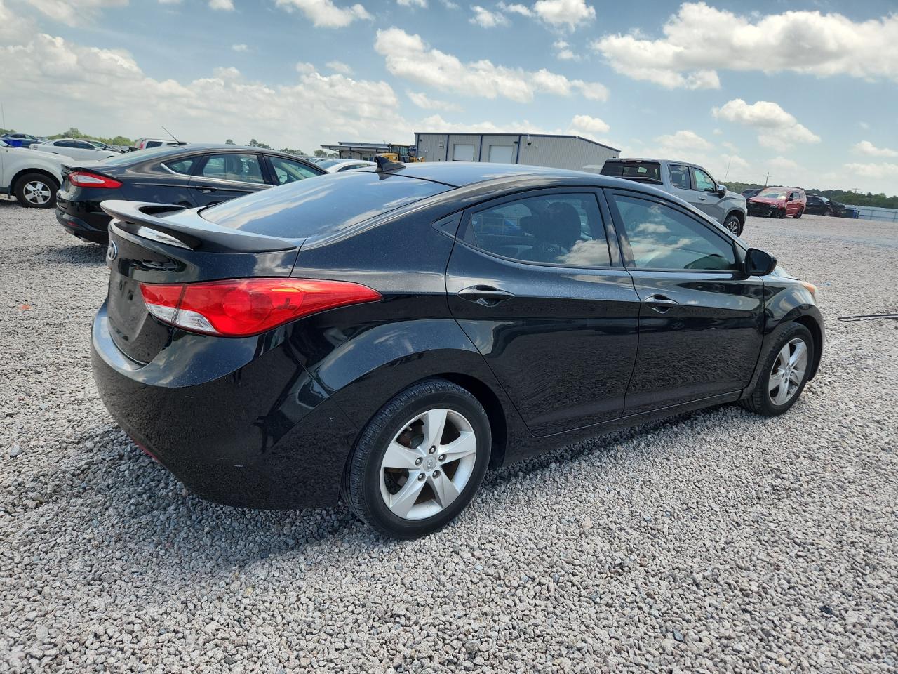 2013 HYUNDAI ELANTRA