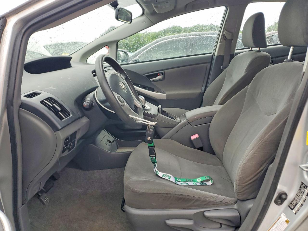 2011 TOYOTA PRIUS