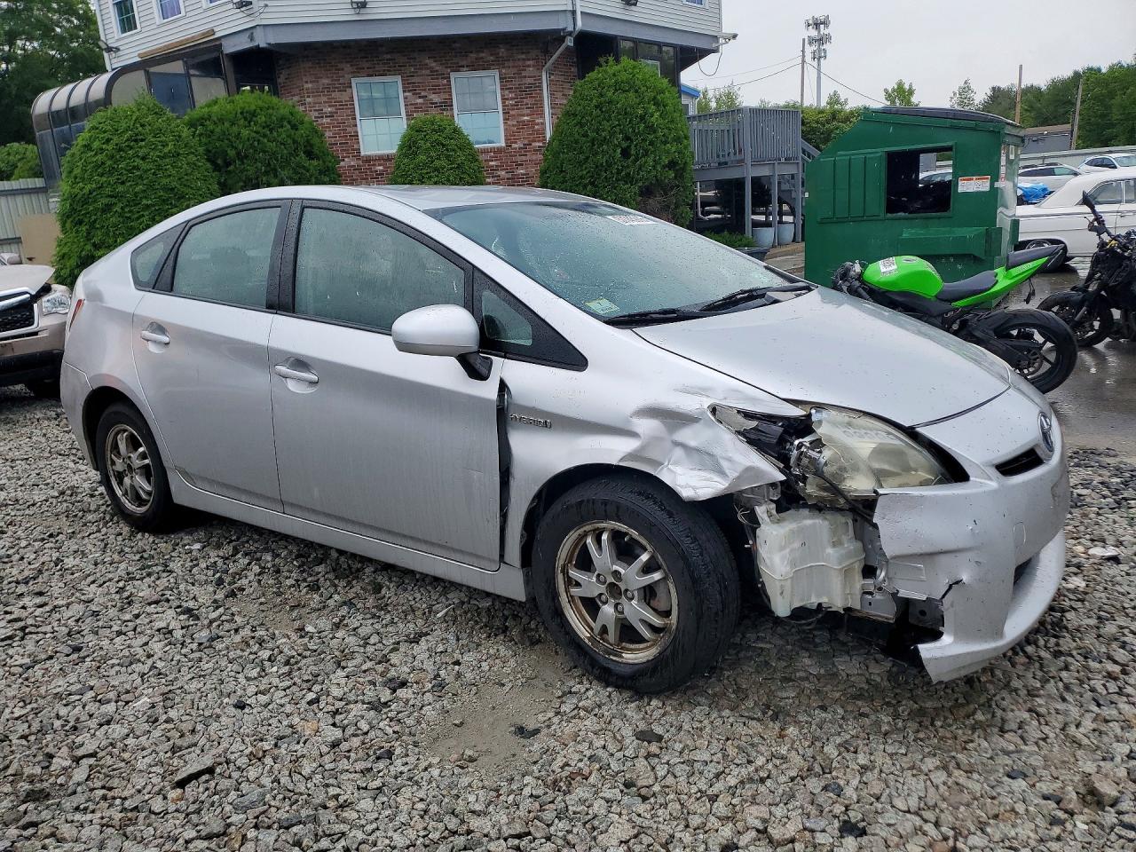 2011 TOYOTA PRIUS