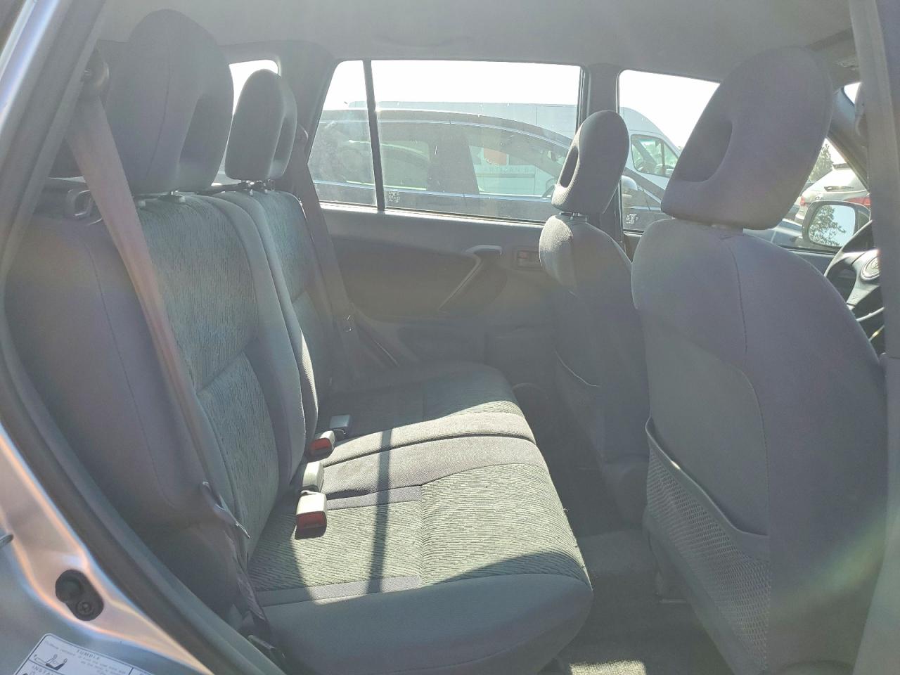 2002 TOYOTA RAV4