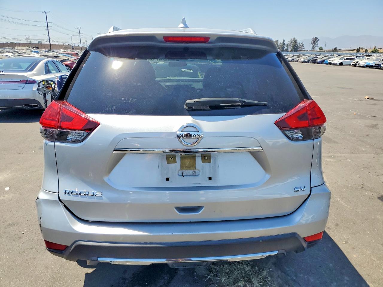2017 NISSAN ROGUE