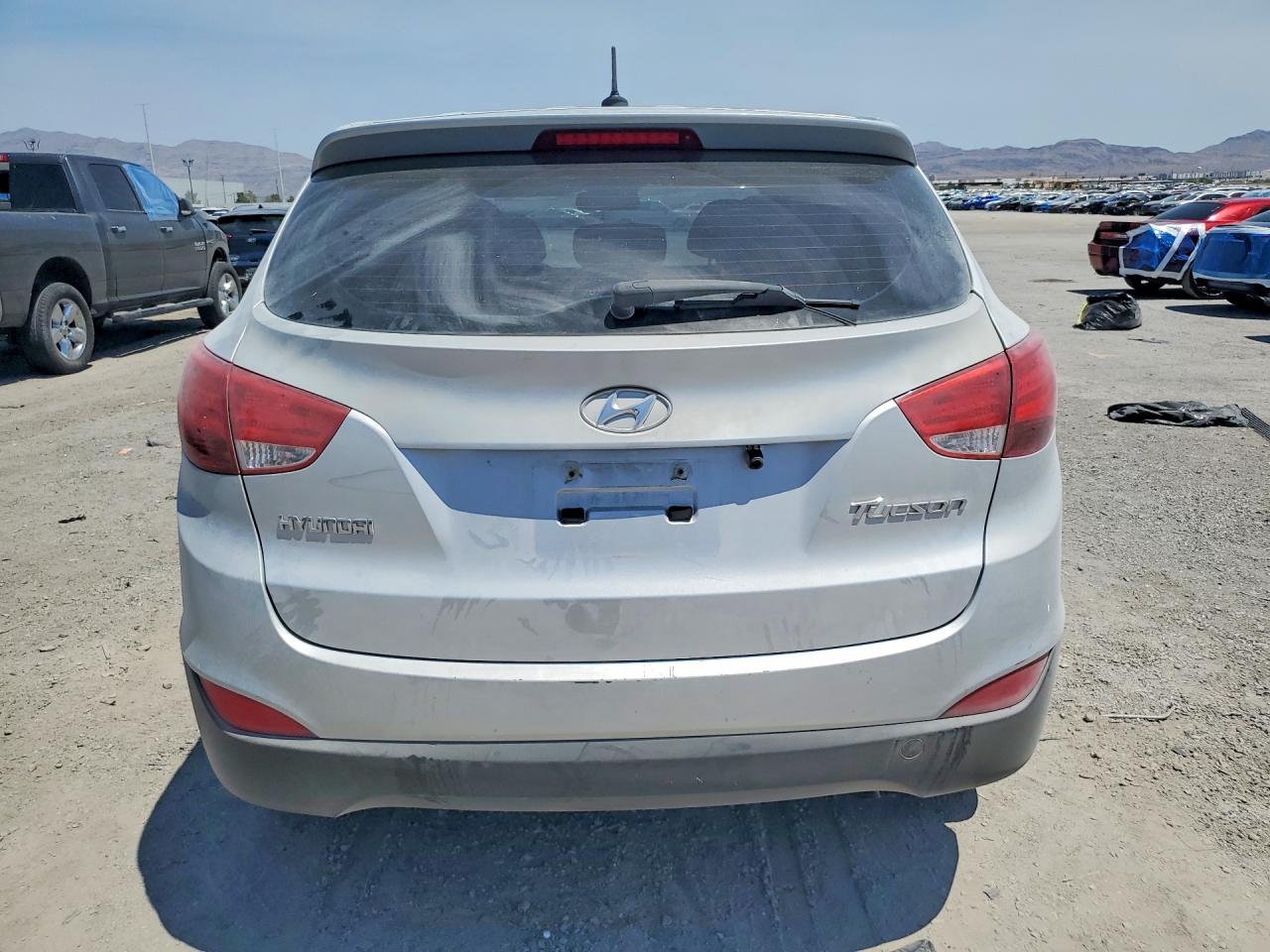 2010 HYUNDAI TUCSON