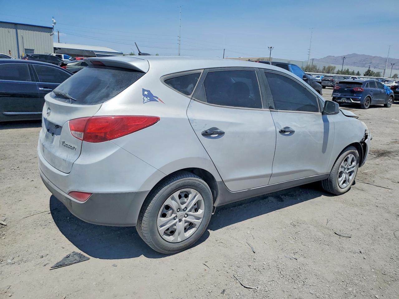 2010 HYUNDAI TUCSON