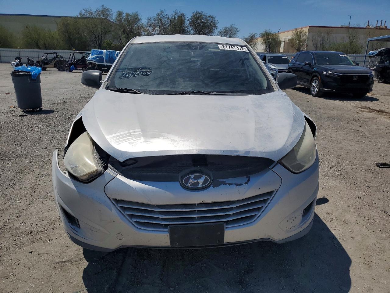 2010 HYUNDAI TUCSON