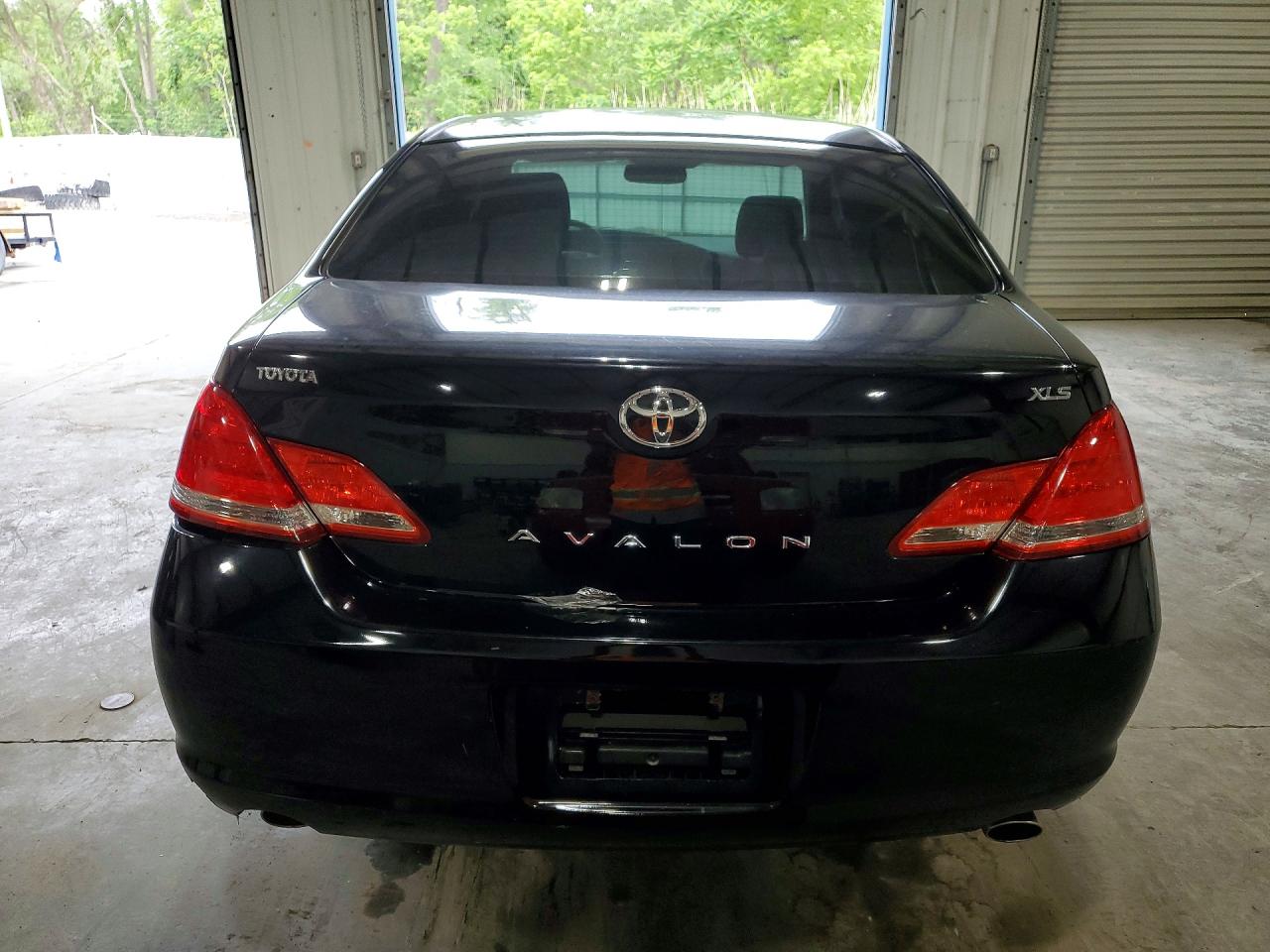 2006 TOYOTA AVALON