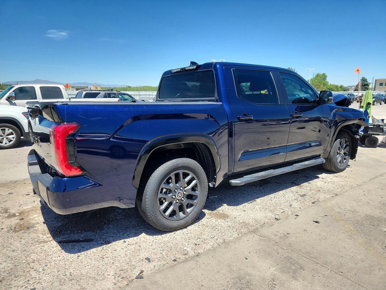 2023 TOYOTA TUNDRA