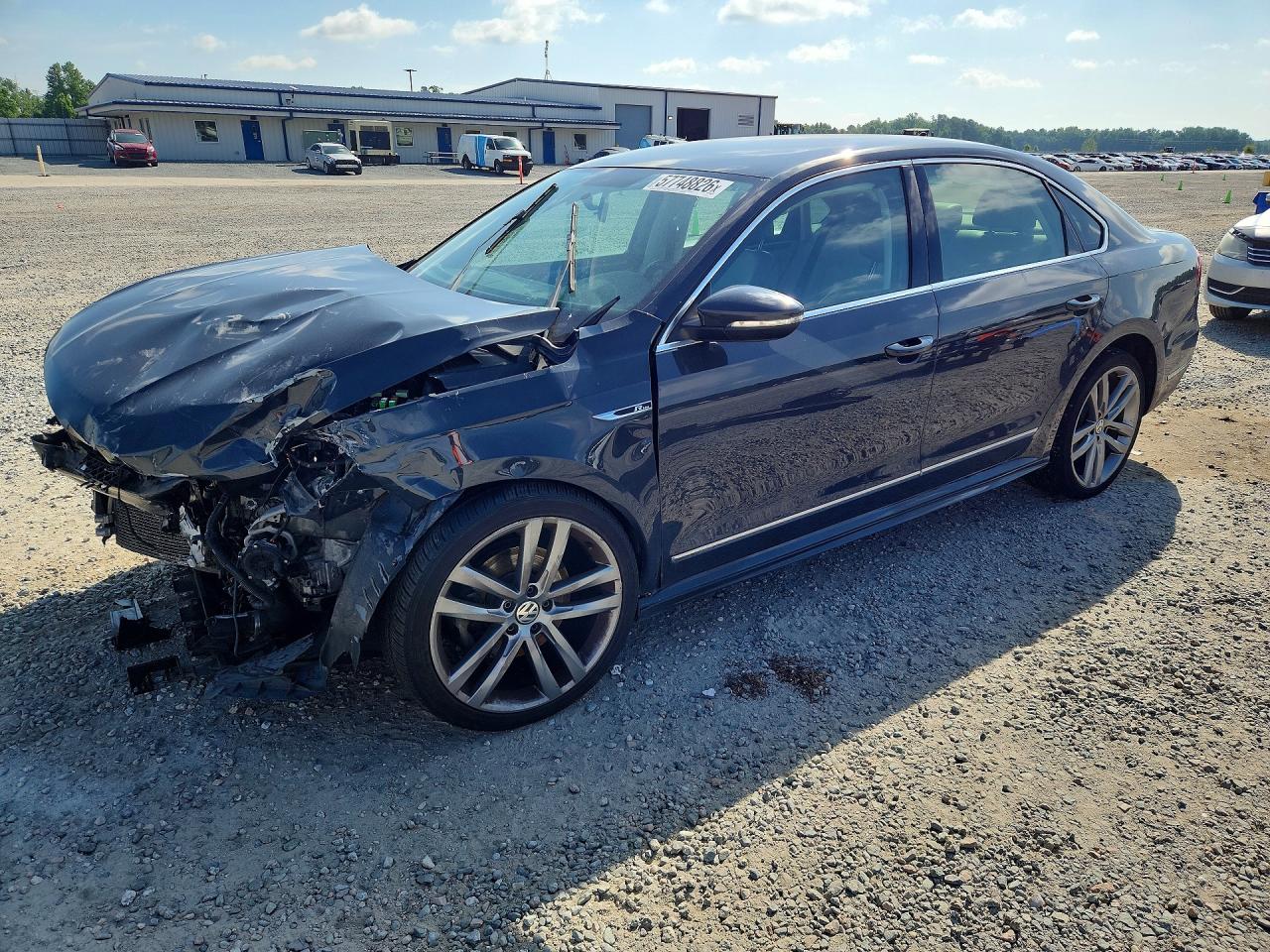2017 VOLKSWAGEN PASSAT