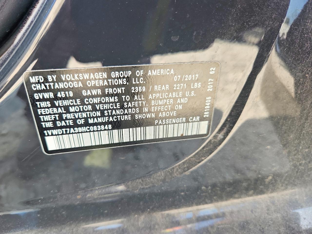 2017 VOLKSWAGEN PASSAT