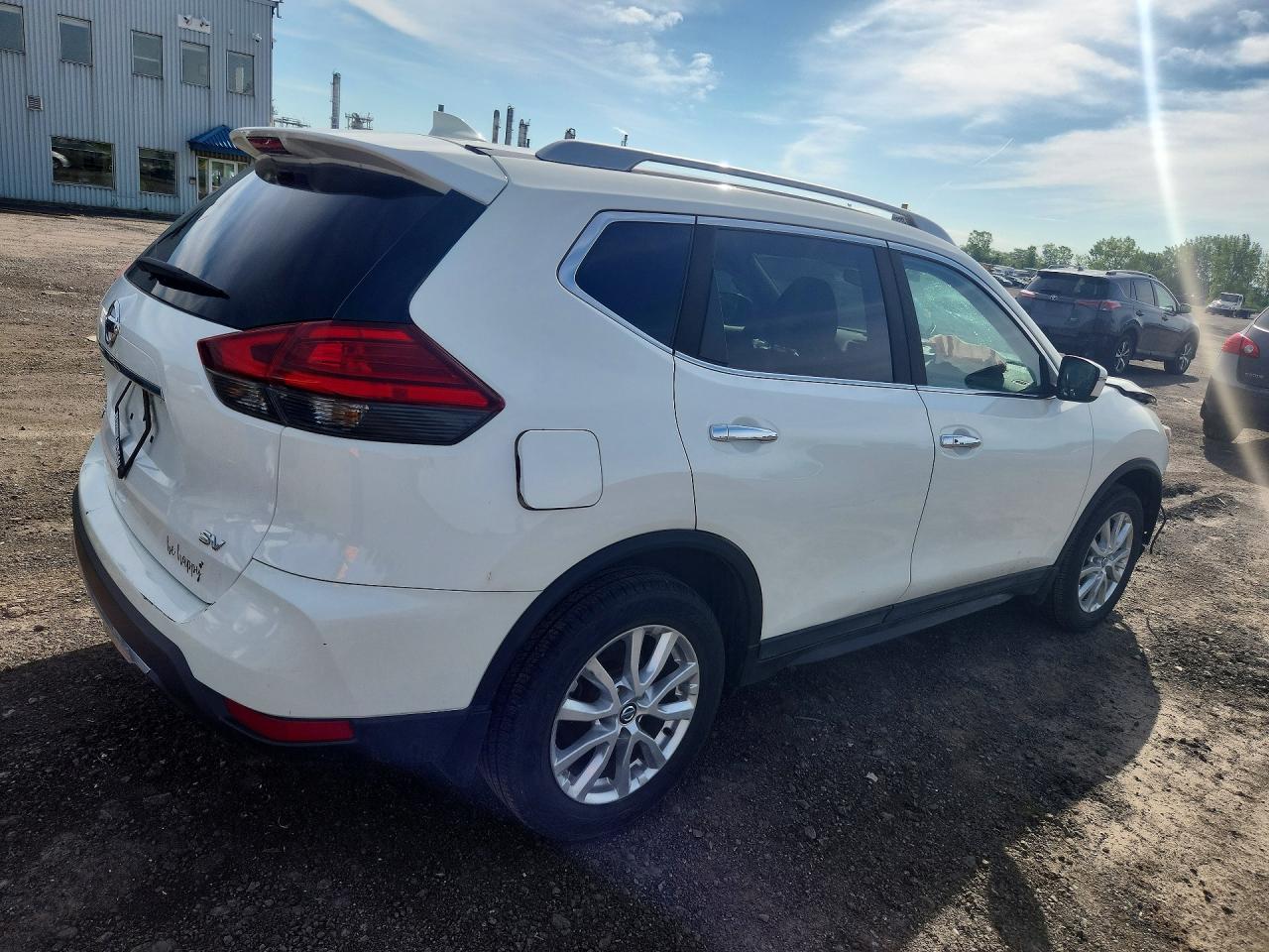 2017 NISSAN ROGUE