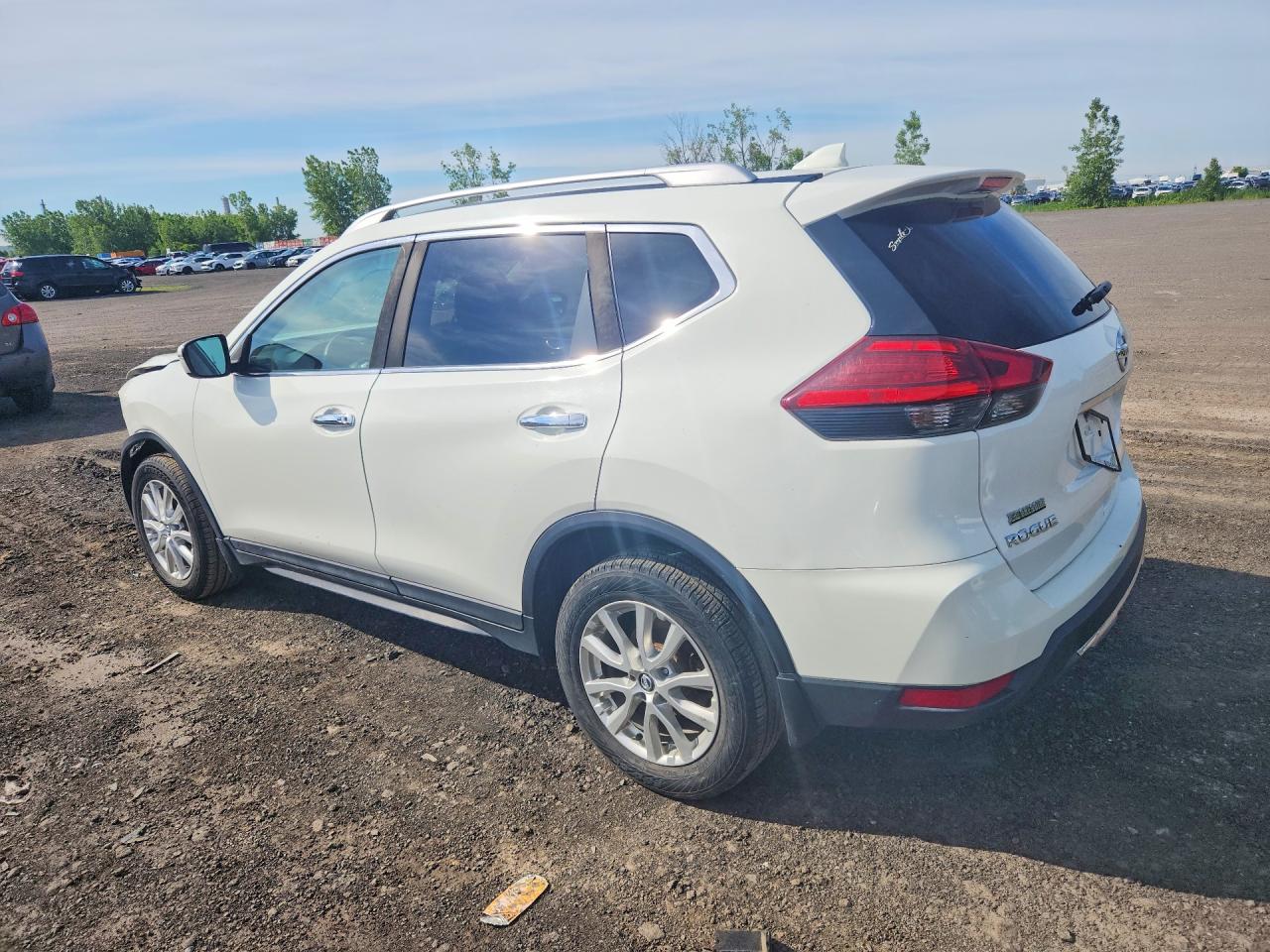 2017 NISSAN ROGUE