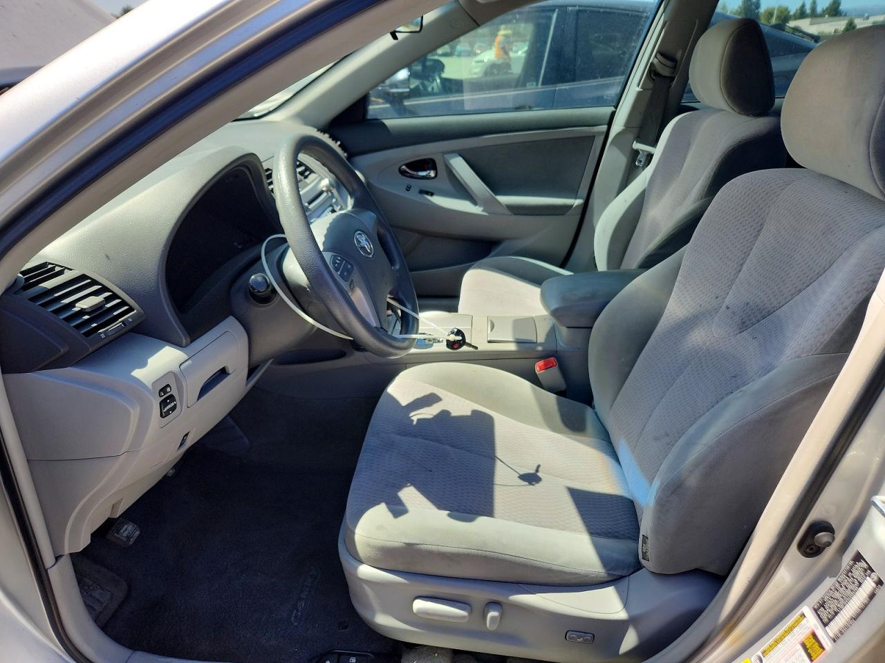 2010 TOYOTA CAMRY