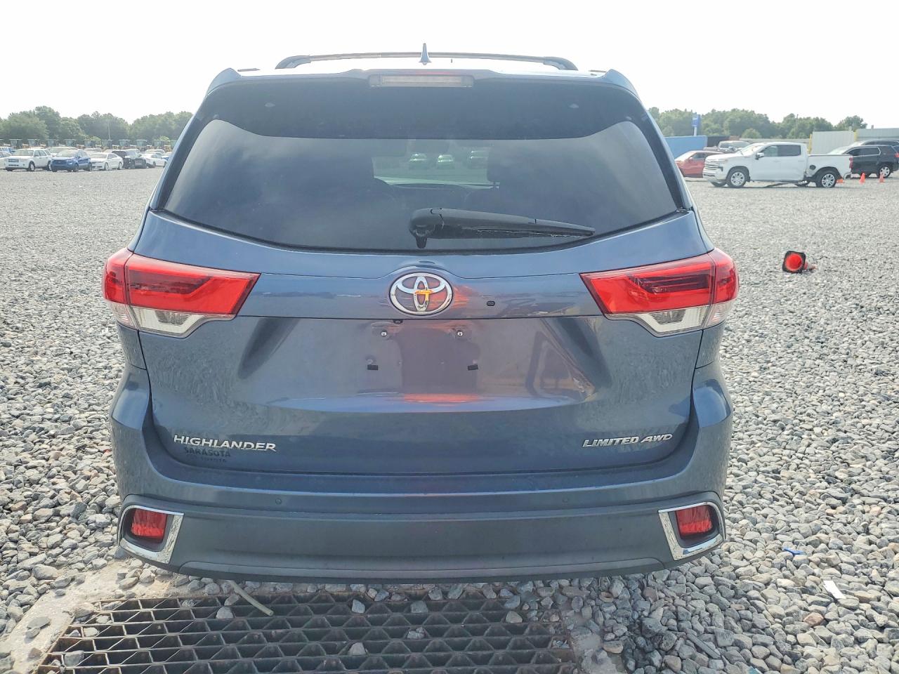 2017 TOYOTA HIGHLANDER