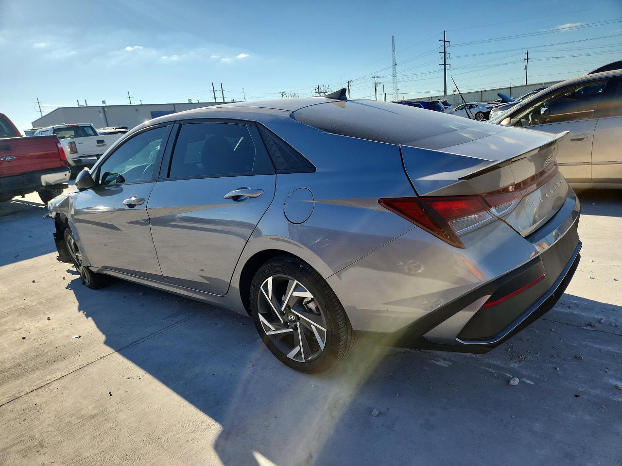 2025 HYUNDAI ELANTRA
