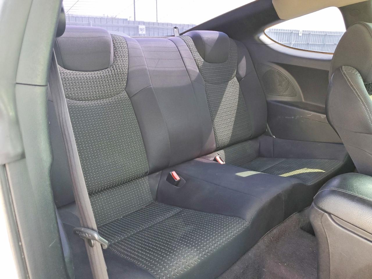 2010 HYUNDAI GENESIS