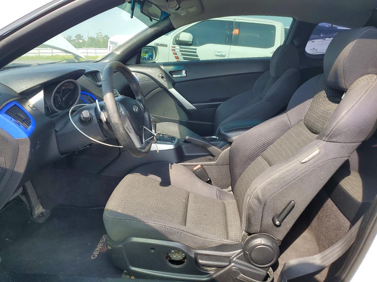 2010 HYUNDAI GENESIS