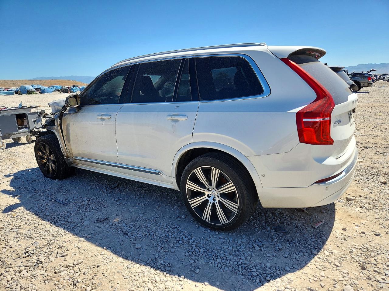 2024 VOLVO XC90 PLUS