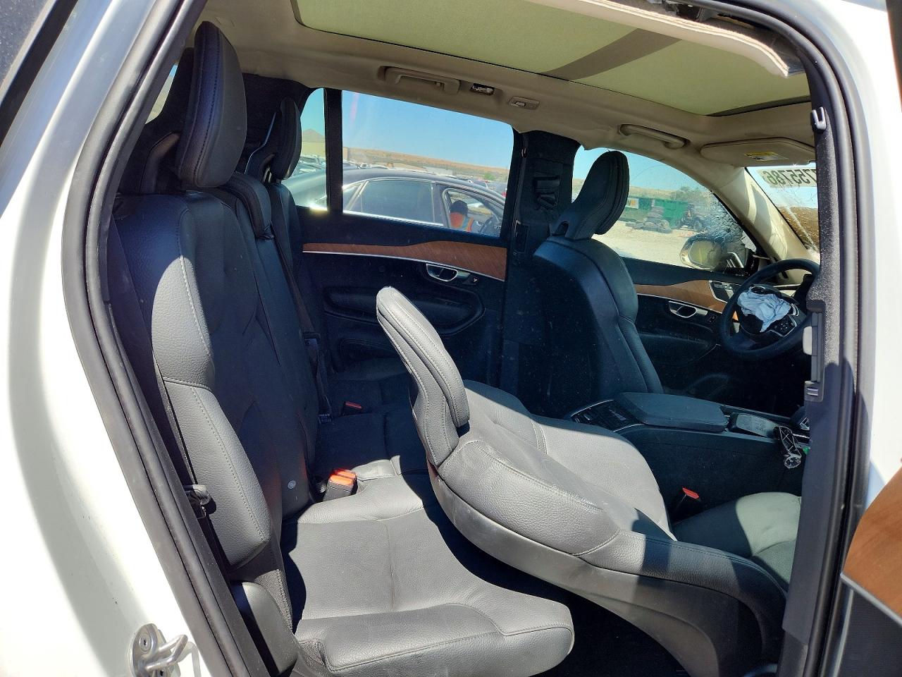 2024 VOLVO XC90 PLUS
