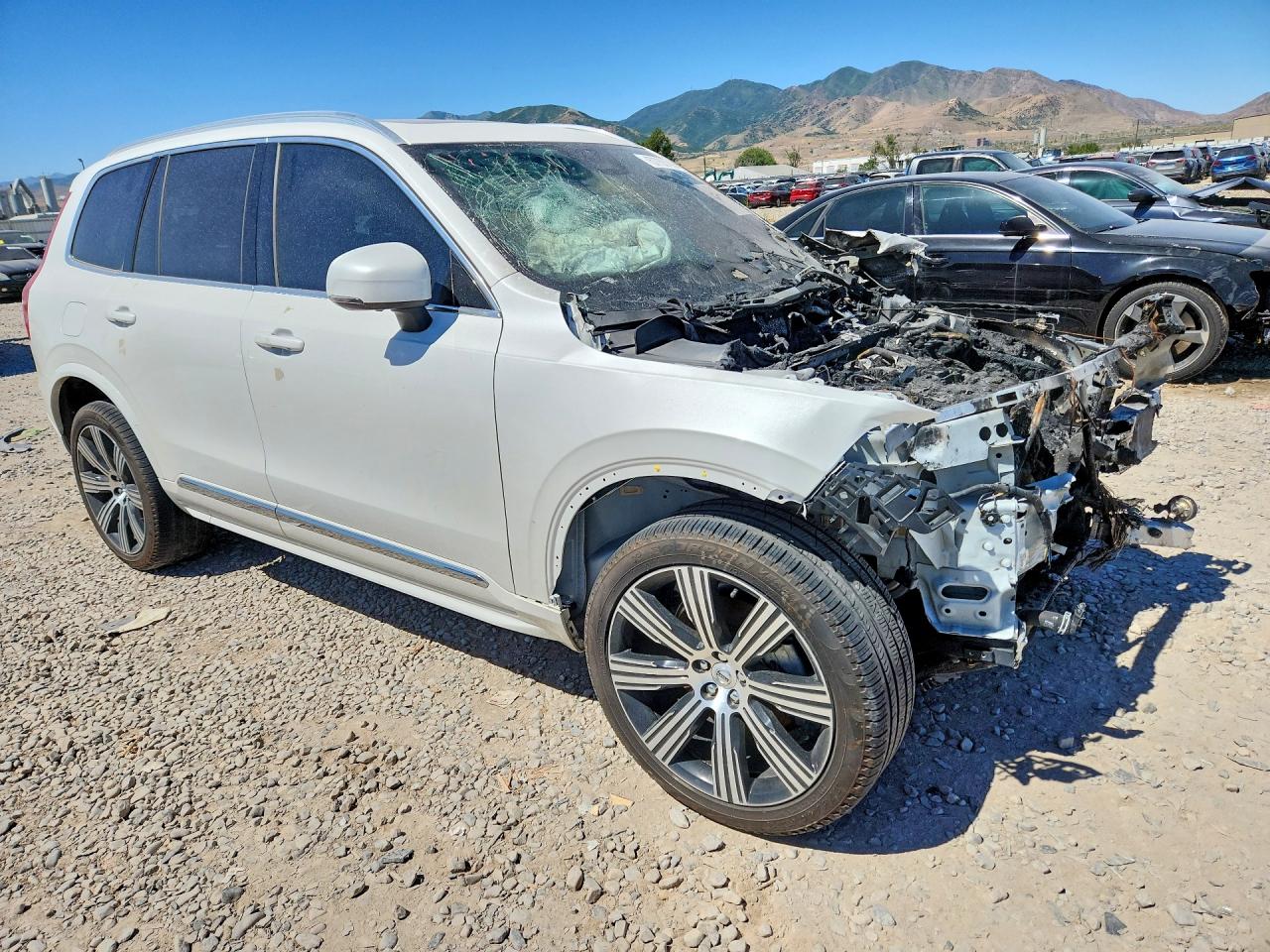 2024 VOLVO XC90 PLUS