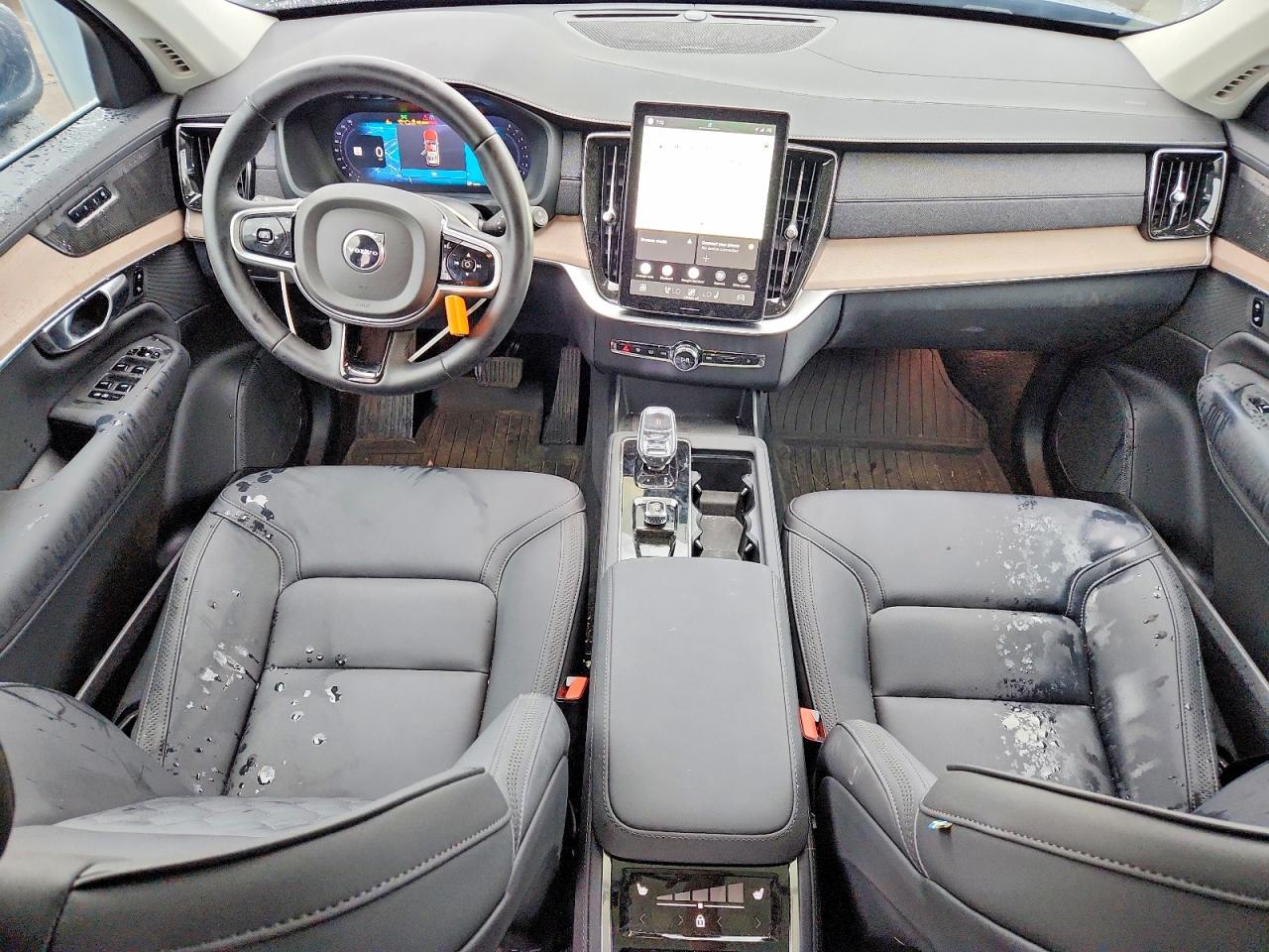 2025 VOLVO XC90