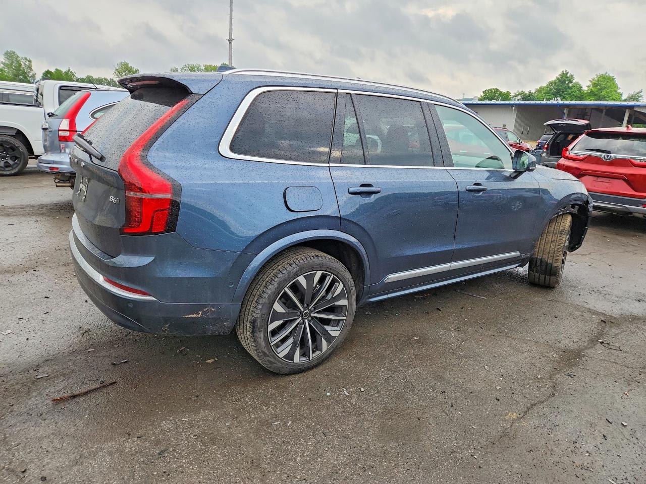 2025 VOLVO XC90