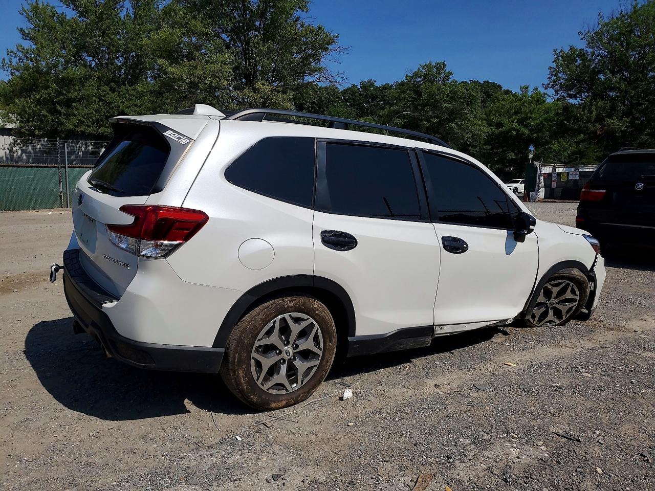2021 SUBARU FORESTER