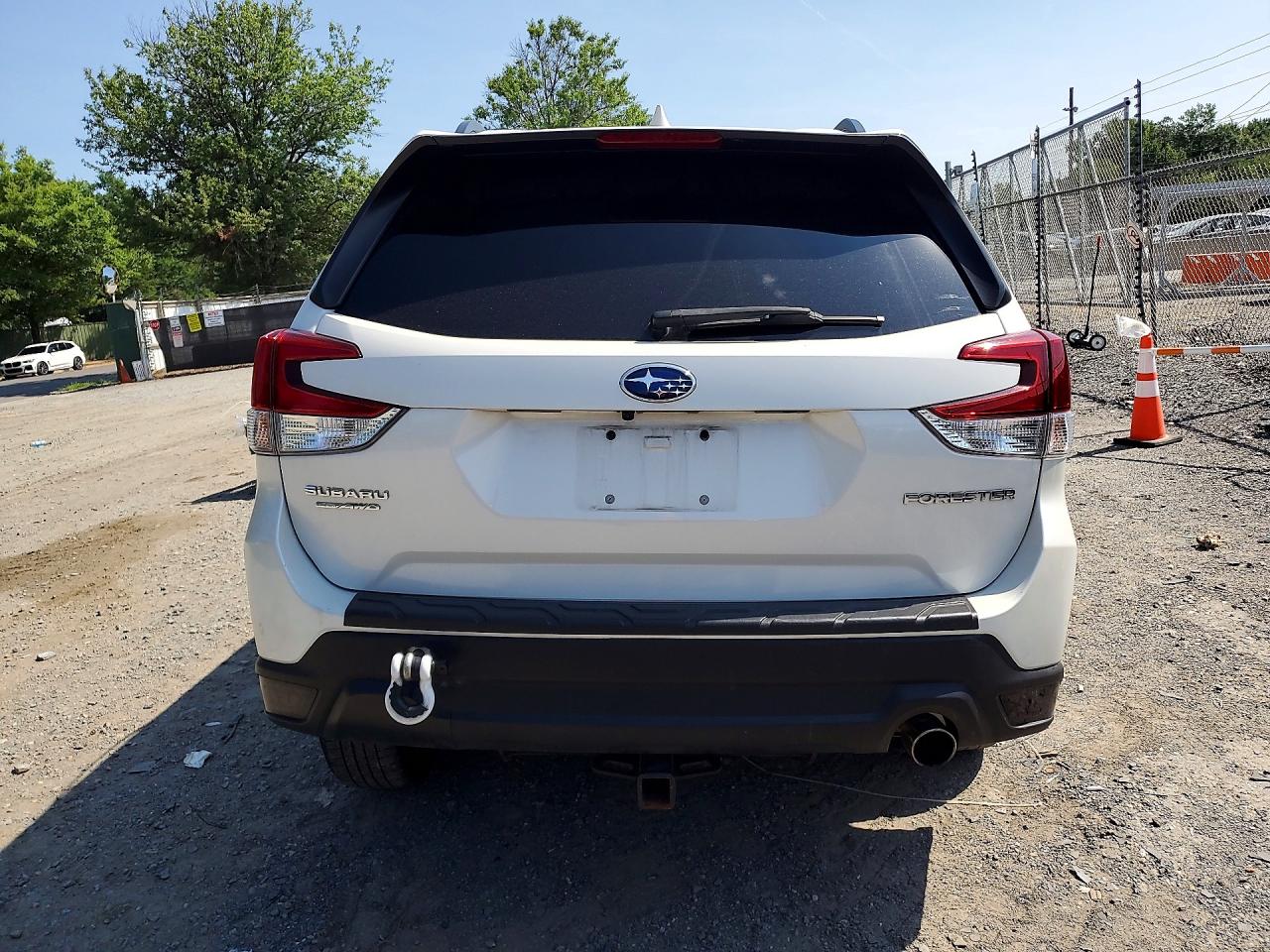 2021 SUBARU FORESTER