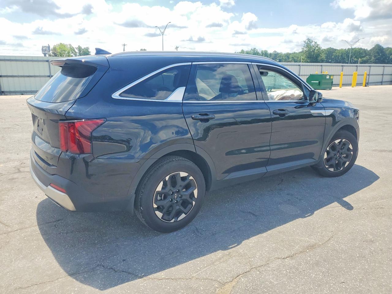 2025 KIA SORENTO