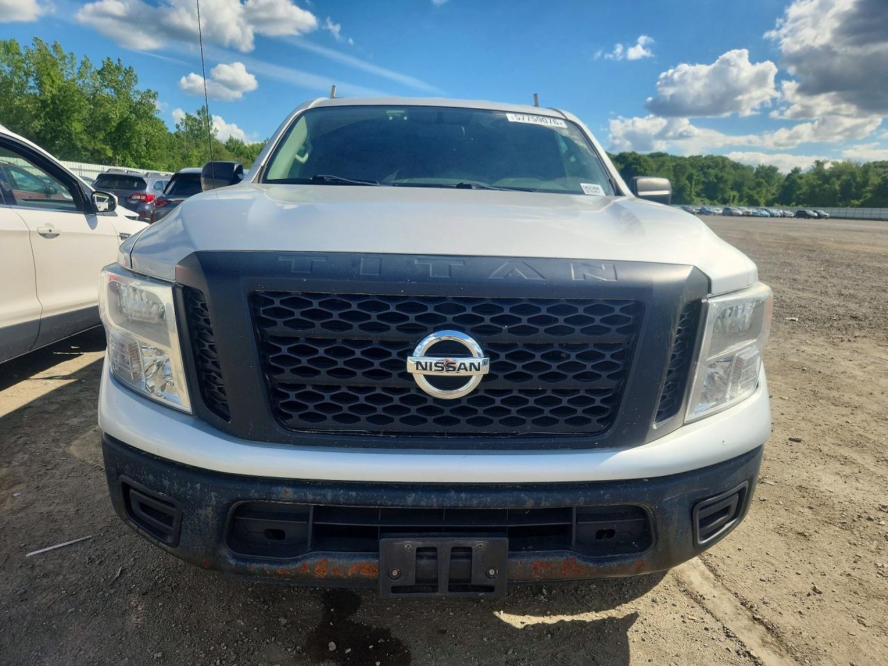 2017 NISSAN TITAN