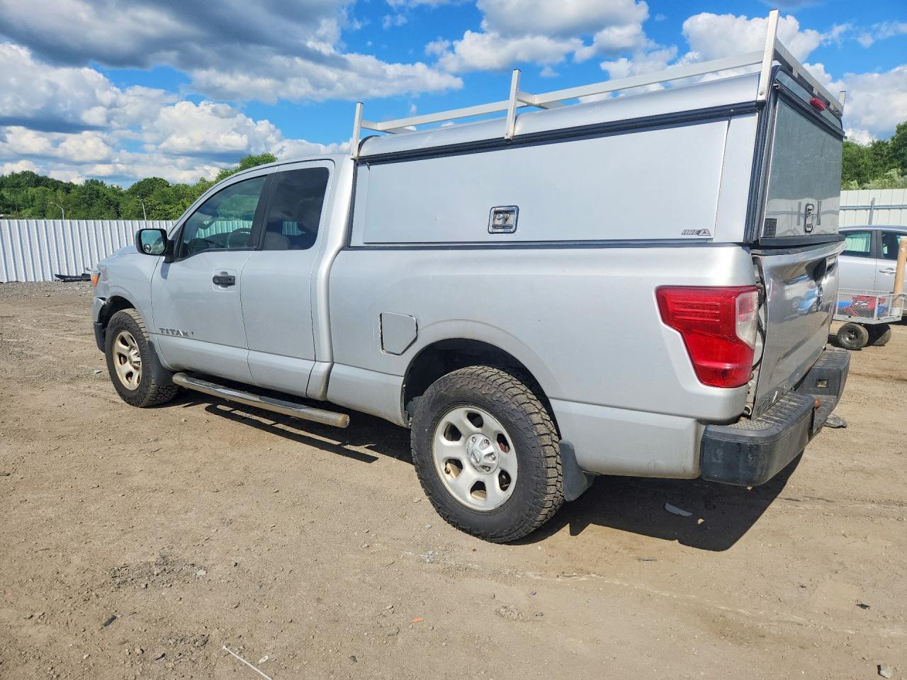 2017 NISSAN TITAN