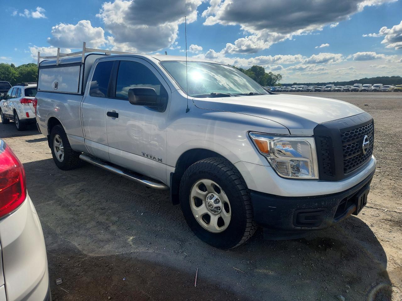 2017 NISSAN TITAN