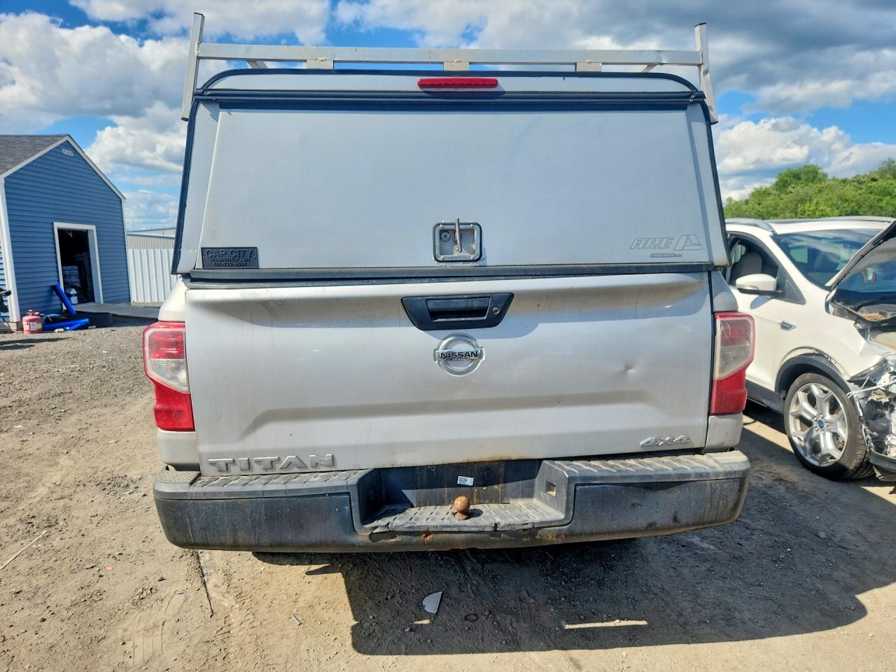 2017 NISSAN TITAN