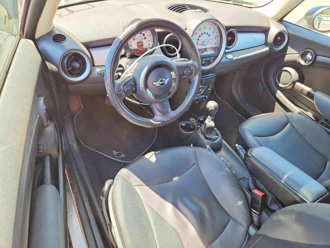 2012 MINI COOPER