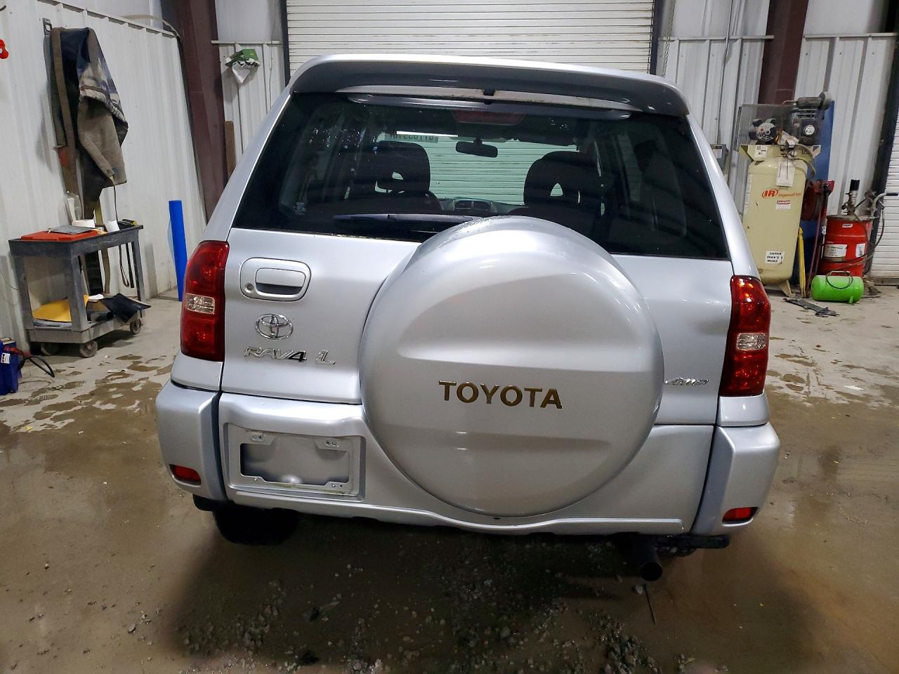 2005 TOYOTA RAV4