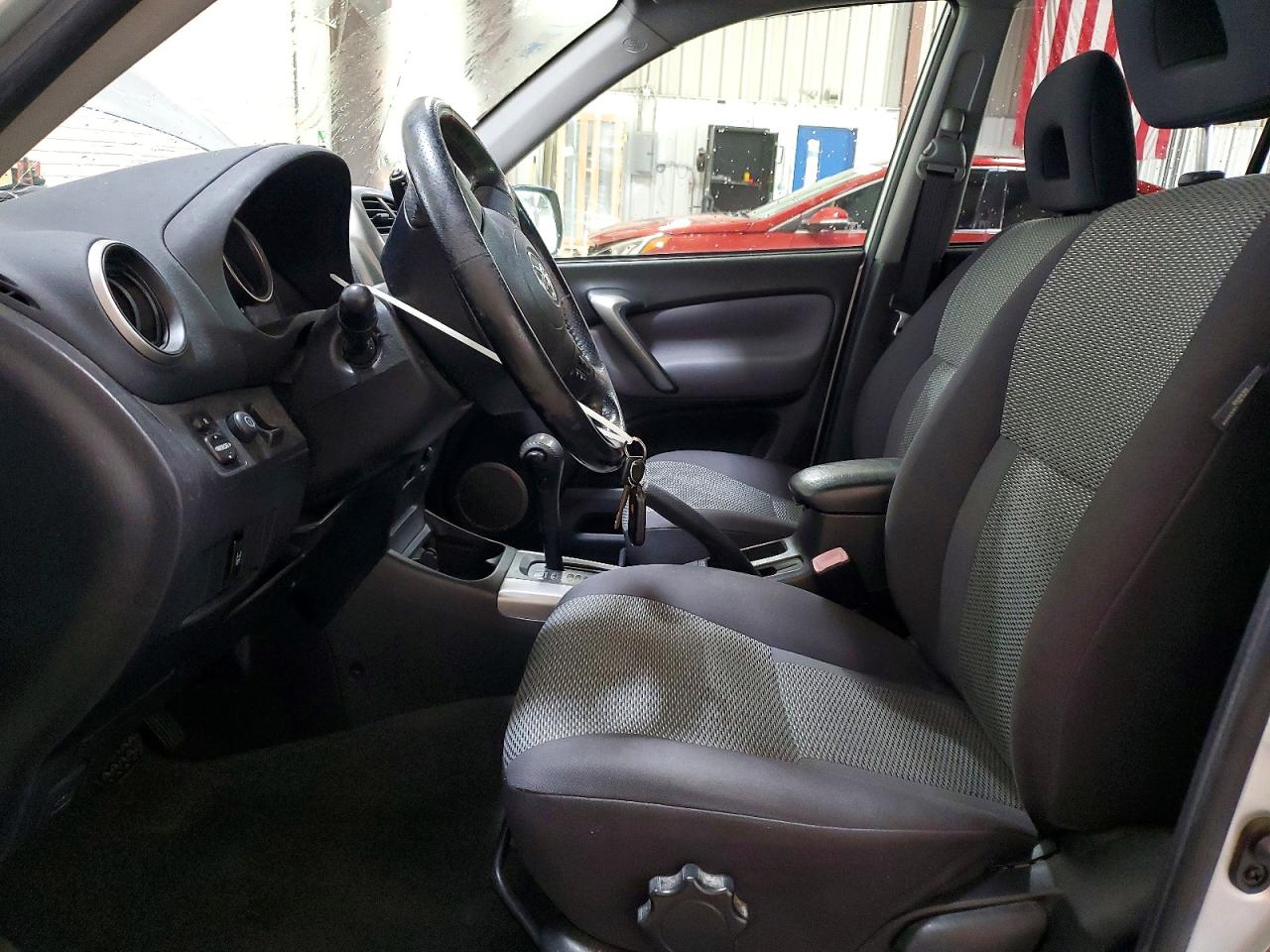2005 TOYOTA RAV4
