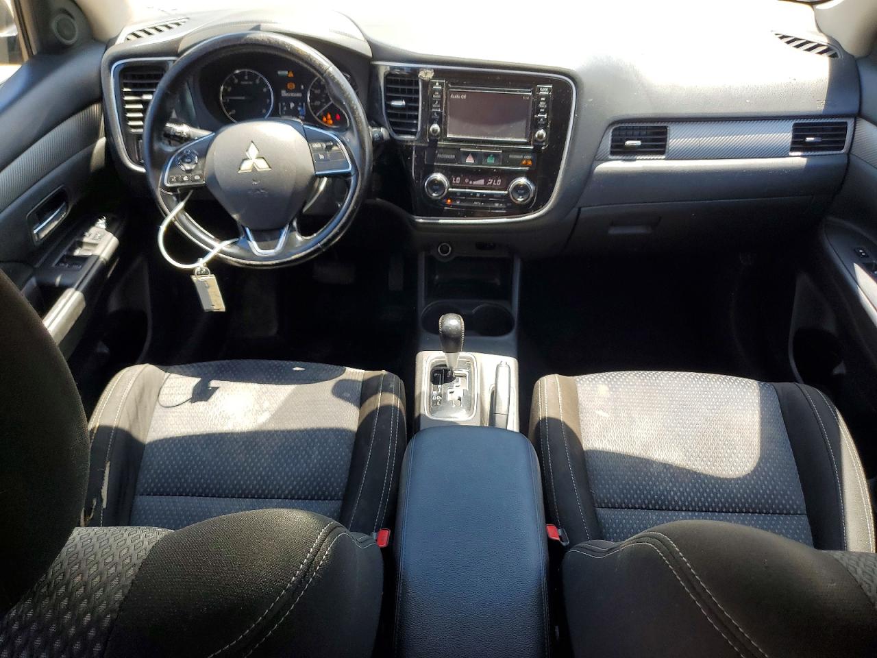 2016 MITSUBISHI OUTLANDER