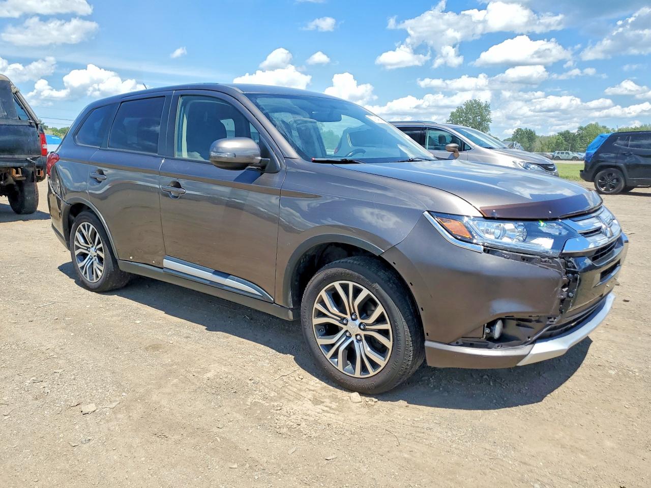 2016 MITSUBISHI OUTLANDER