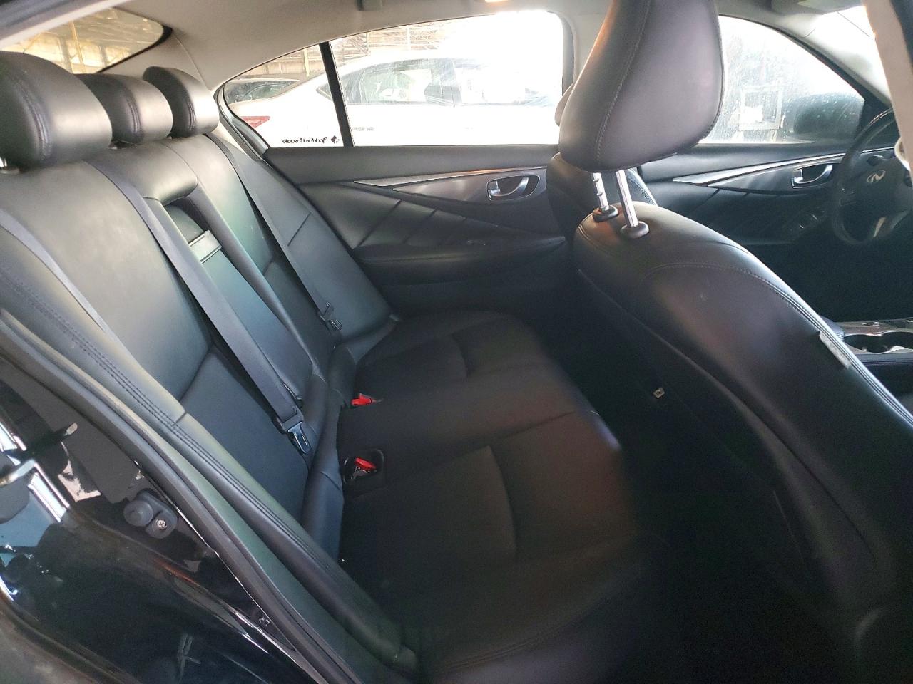 2016 INFINITI Q50