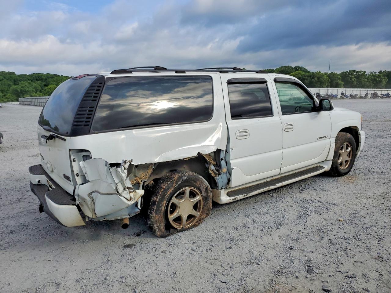 2003 GMC YUKON