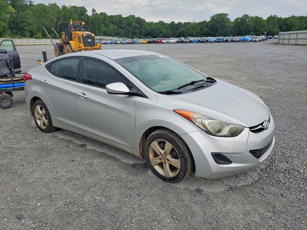 2011 HYUNDAI ELANTRA