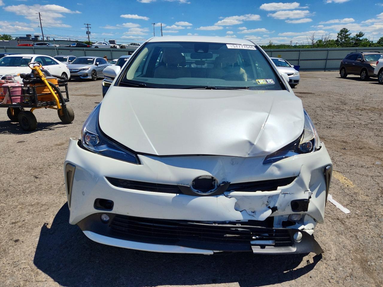2019 TOYOTA PRIUS