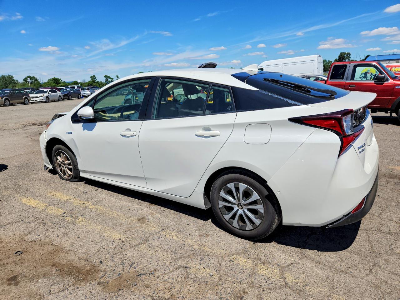 2019 TOYOTA PRIUS