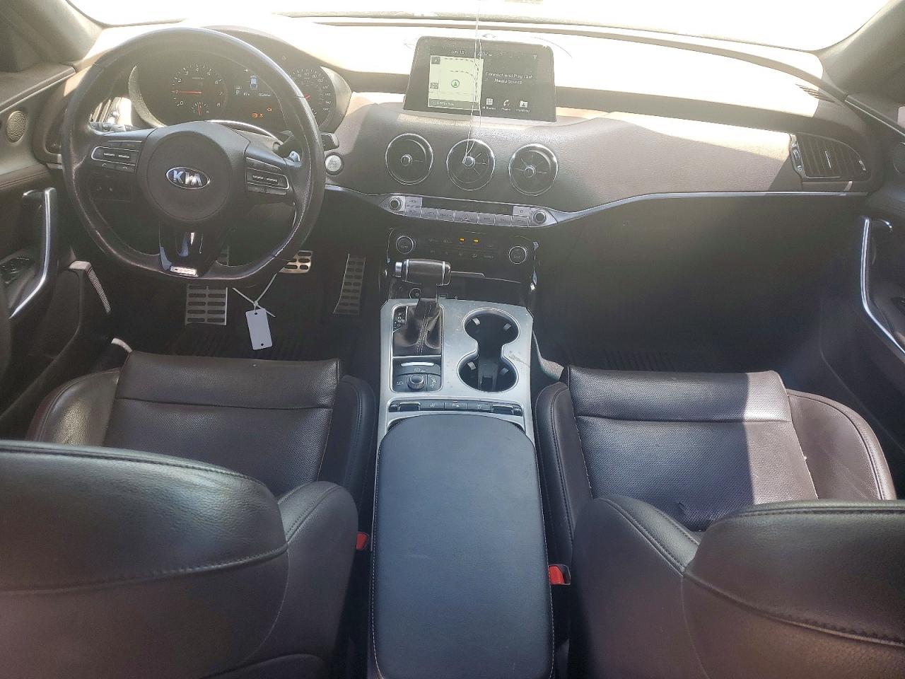 2020 KIA STINGER