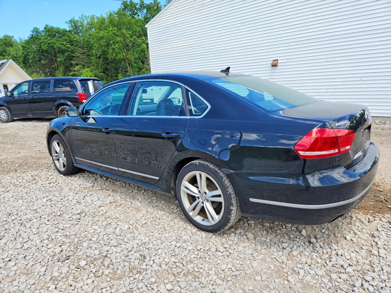 2014 VOLKSWAGEN PASSAT