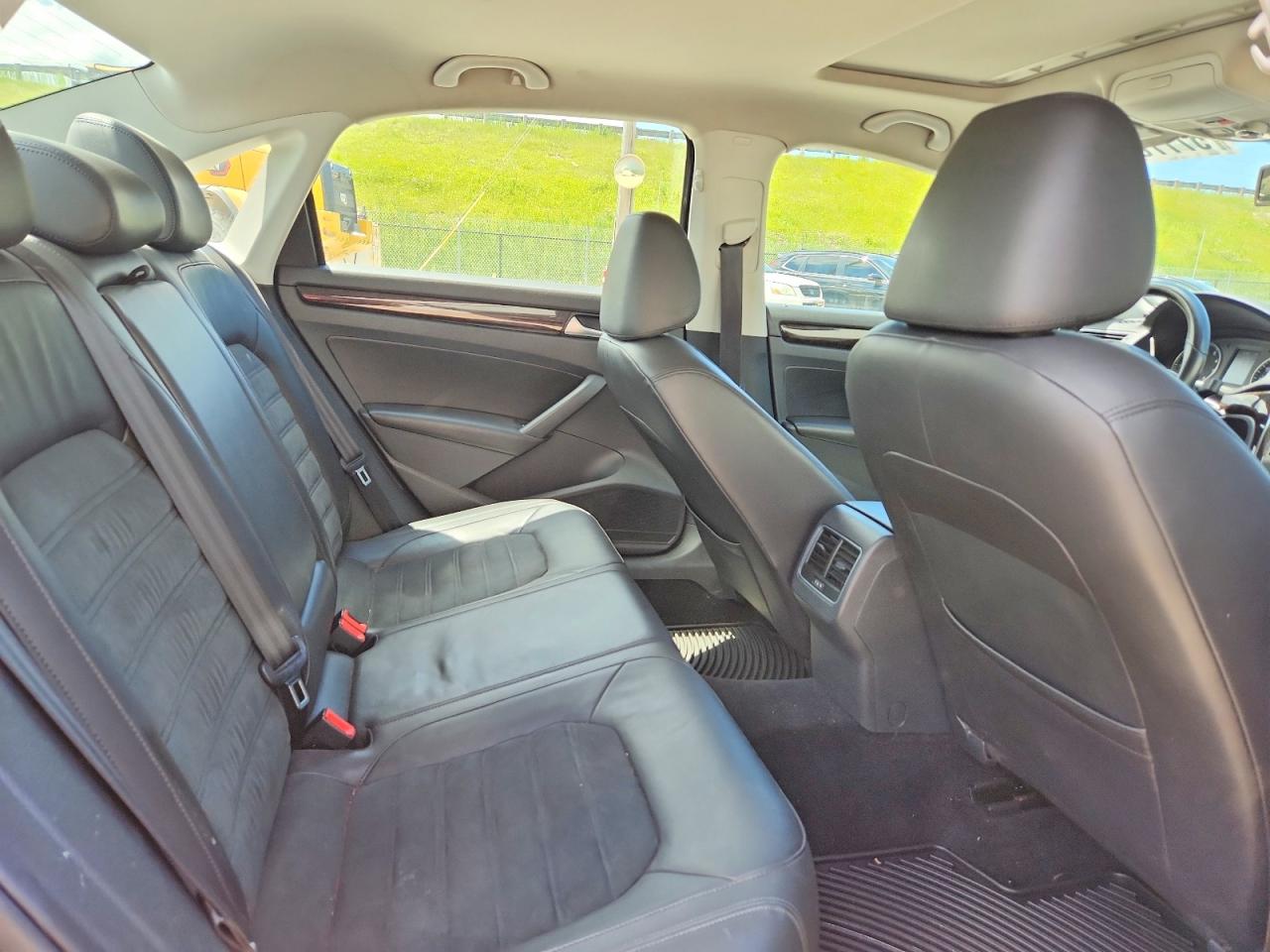 2014 VOLKSWAGEN PASSAT
