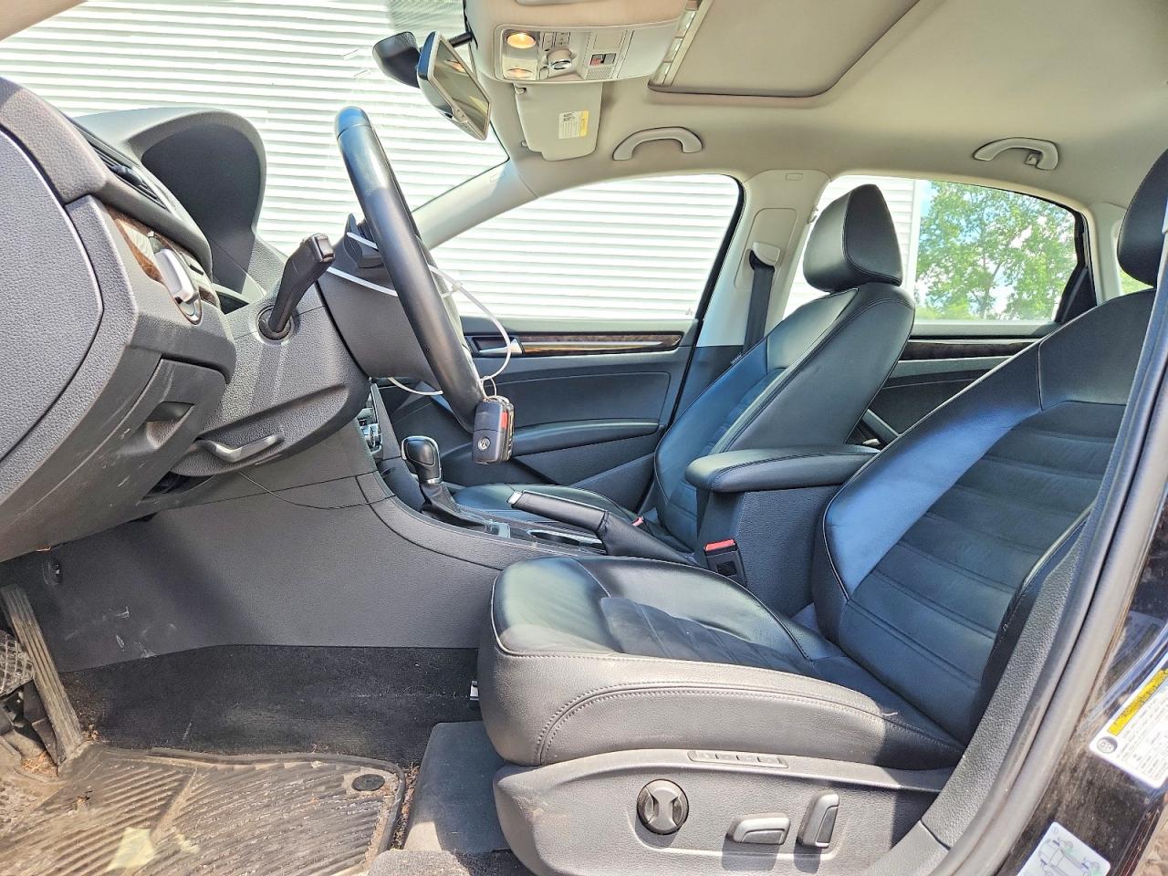 2014 VOLKSWAGEN PASSAT