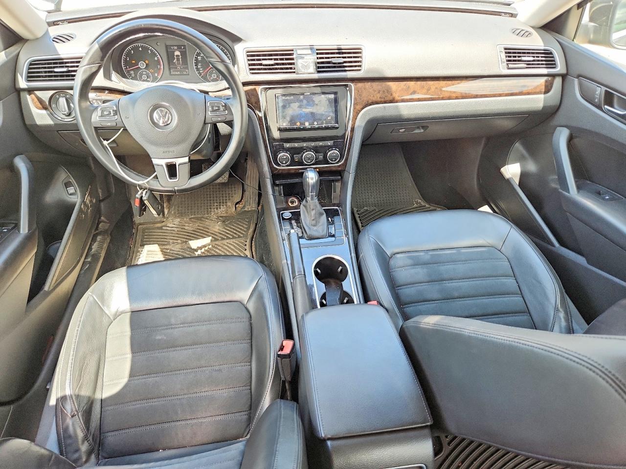 2014 VOLKSWAGEN PASSAT