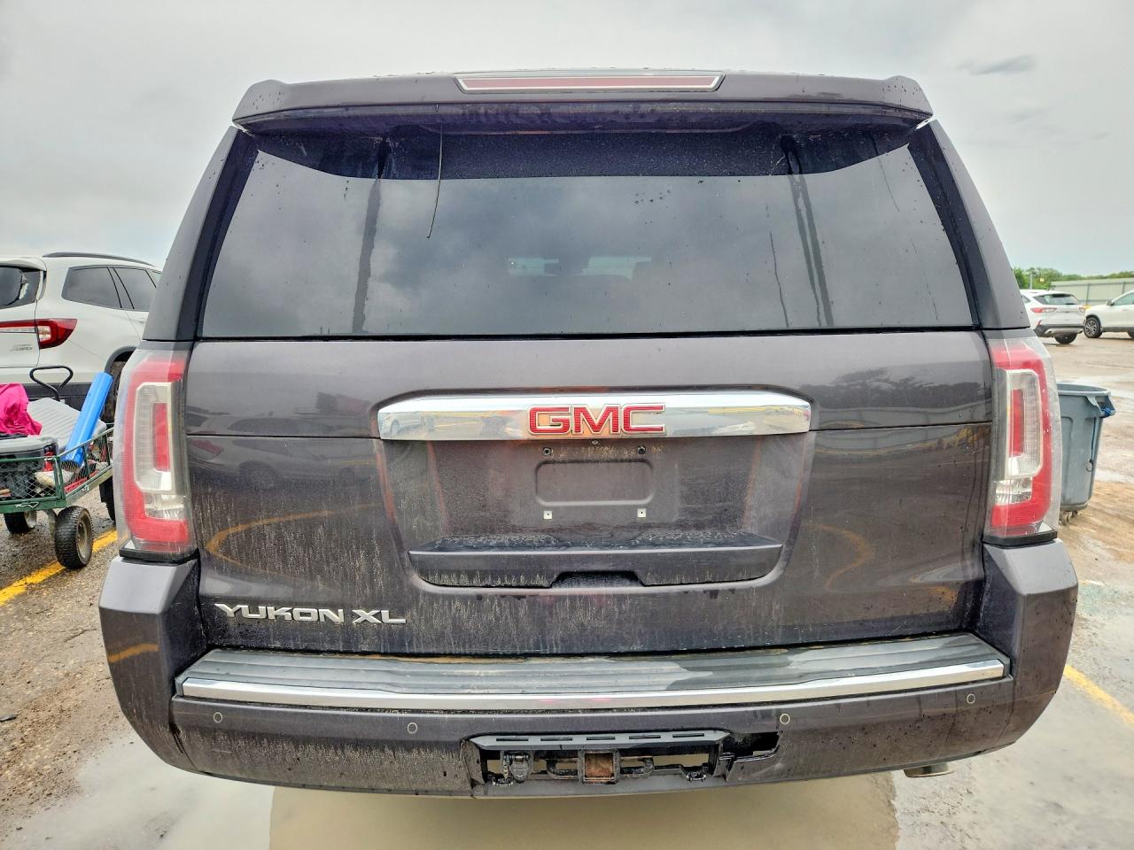 2015 GMC YUKON