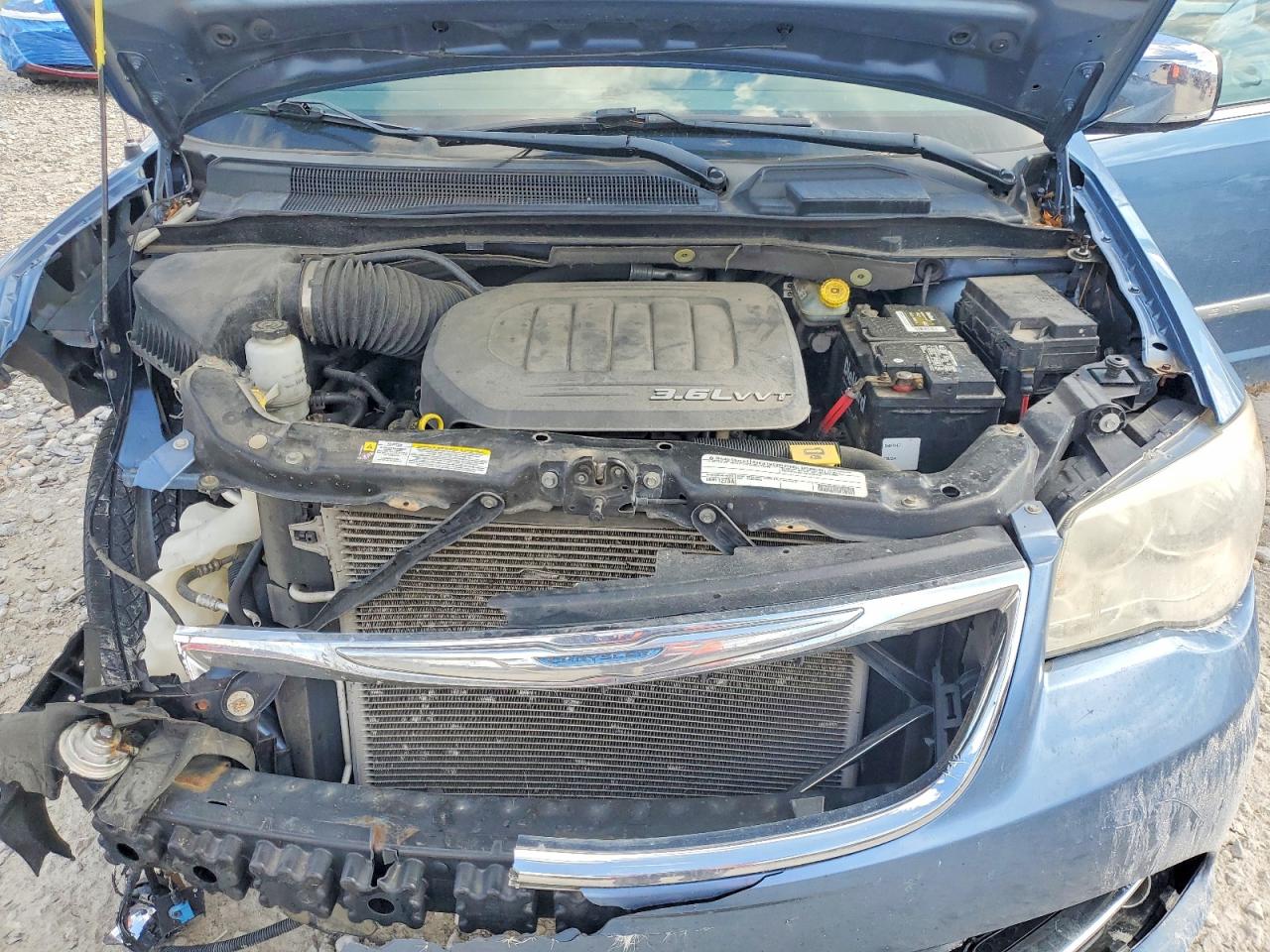 2011 CHRYSLER MINIVAN