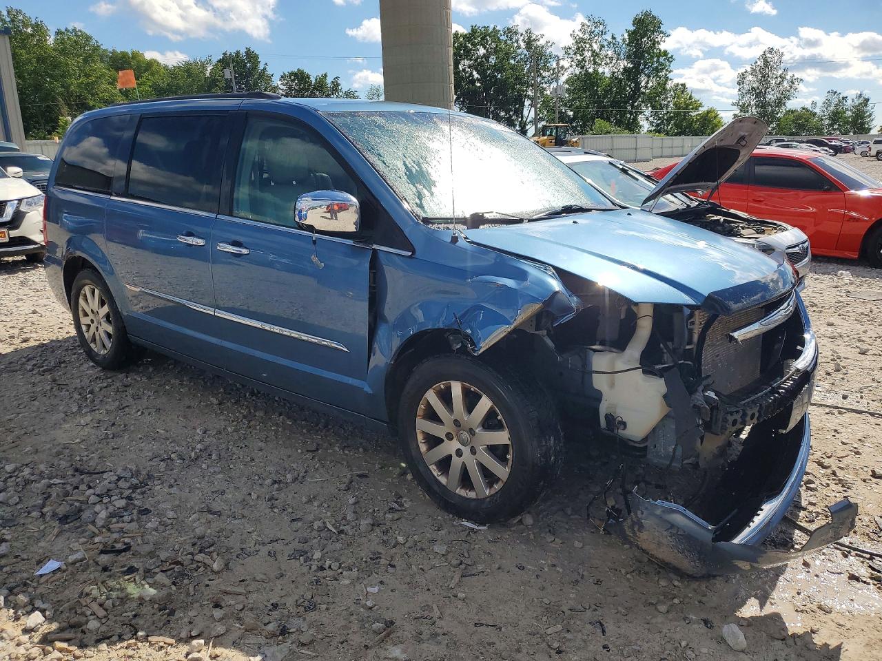2011 CHRYSLER MINIVAN
