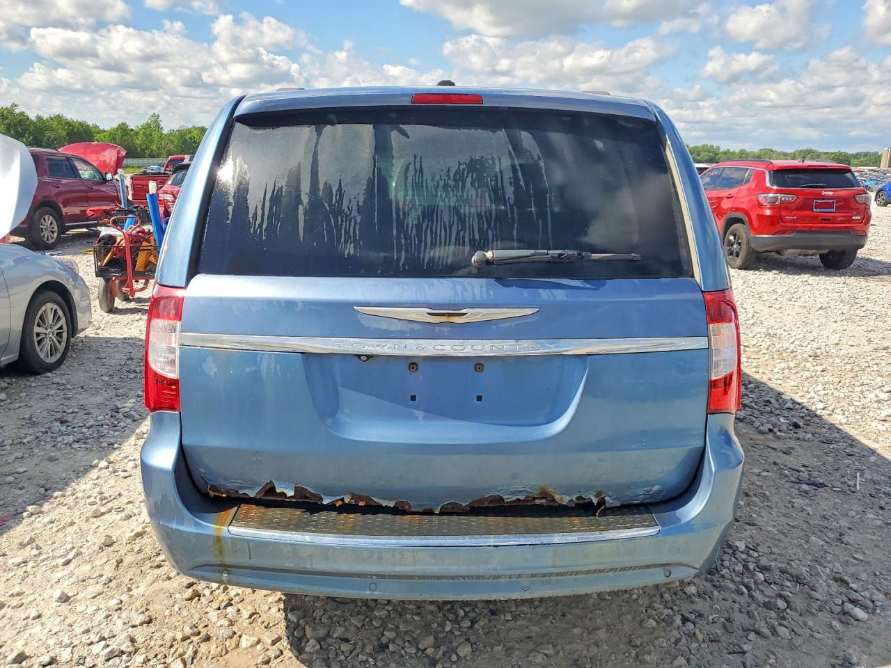 2011 CHRYSLER MINIVAN